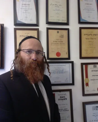 תמונה של עמנואל קאלוב